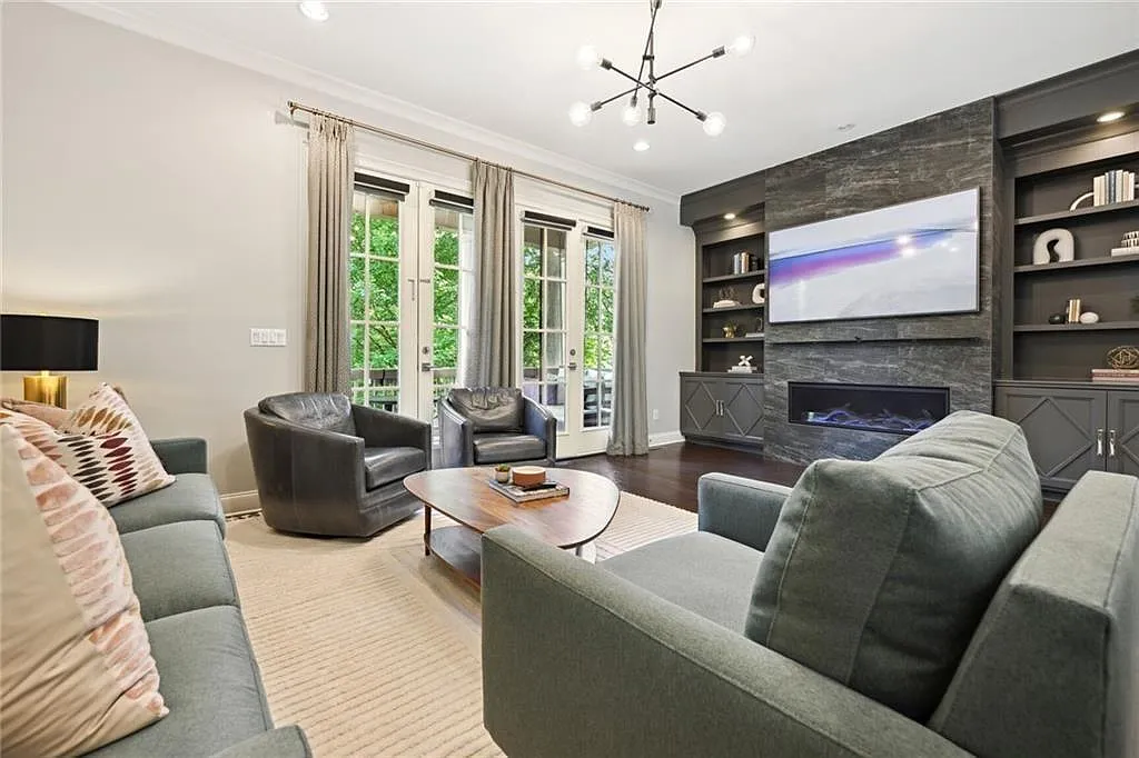 4 bed, 3.5 bath, 2757 sqft, $7,500 — Photo 1