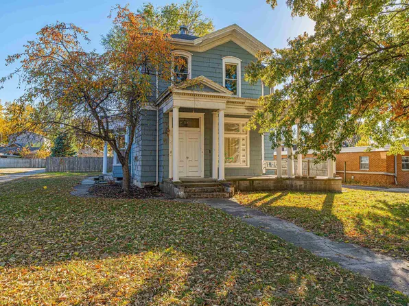 726 Park Ave, Pekin, IL 61554