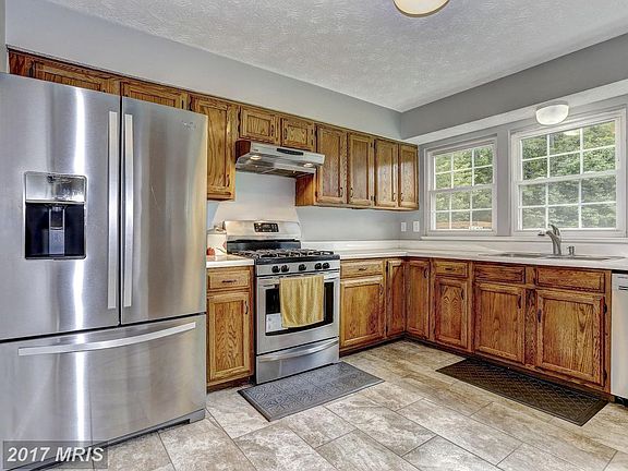 3rd image of 15151 Red Cedar Dr