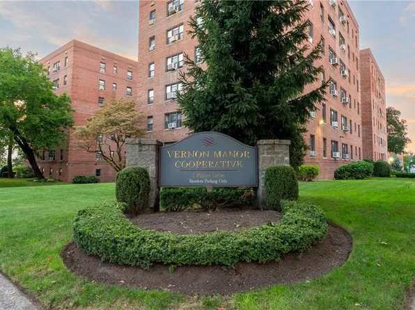 1 Fisher Drive #216, Mount Vernon, NY 10552