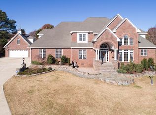 6924 Darcy Ln, Raleigh, NC 27606