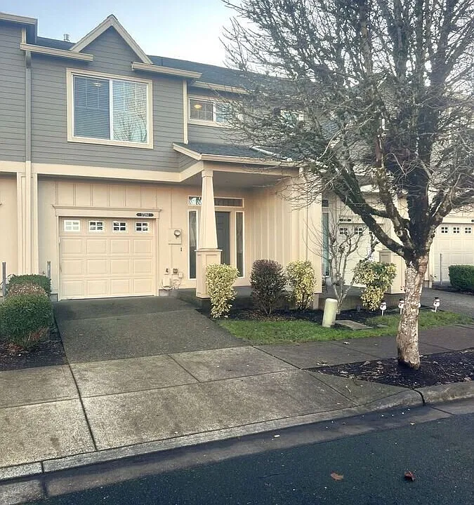 17284 Pleasanton Ln