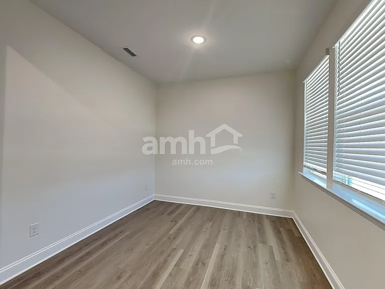 3460 Lincoln Heights Ln — Photo 6