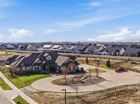 6597 S Netherfield Way, Meridian, ID 83642
