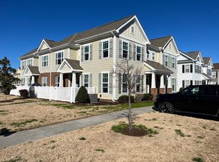 518 Hermit Thrush Way, Chesapeake, VA 23323