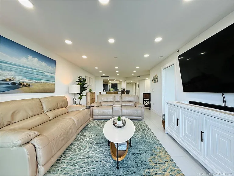 8800 S Ocean Dr #102 — Photo 44