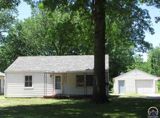 2429 SW Burnett Rd, Topeka, KS 66614