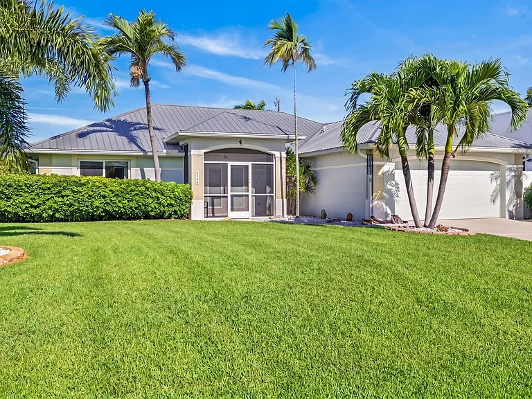 5422 Agualinda Blvd — Photo 1