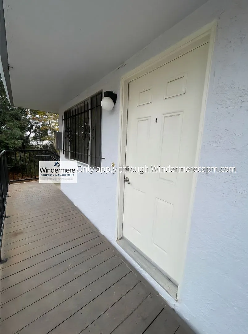 Building Photo - 5600 Walerga Rd #4