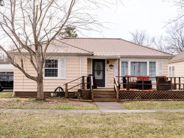 801 N Pine St, Pauls Valley, OK 73075