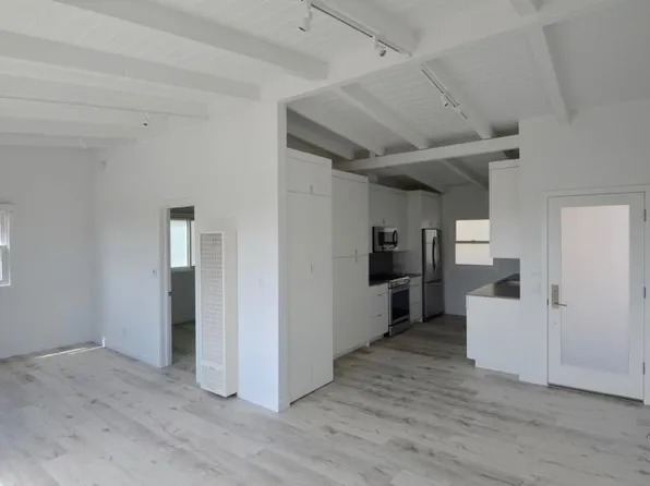 2468 Myrtle Ave, Hermosa Beach, CA 90254