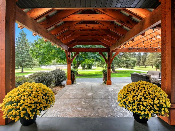 8650 105th St N, Mahtomedi, MN 55115