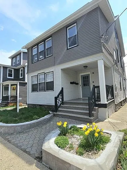 8 Boyden Pkwy S #1 — Photo 1
