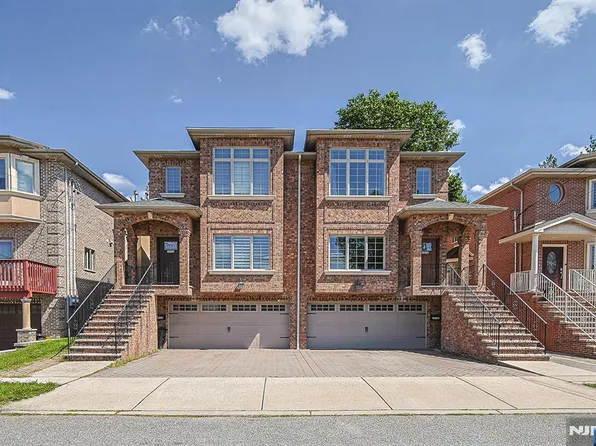305 E Harriet Ave #B, Palisades Park, NJ 07650