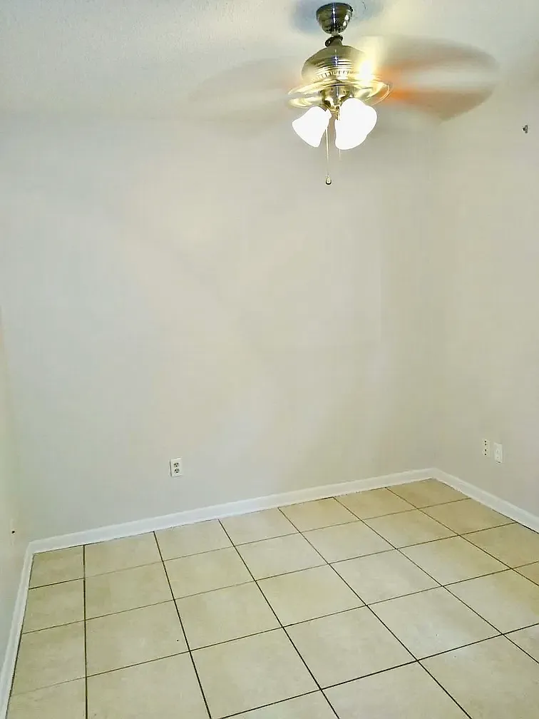3 bed, 1059 sqft, $1,795 — Photo 4