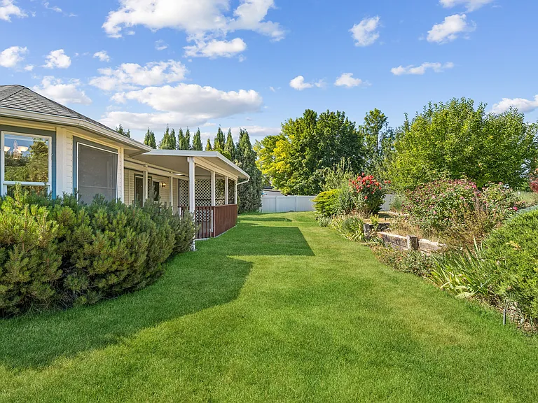 24963 Fox Ridge Dr — Photo 15