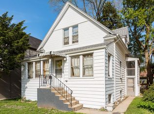 8517 Fernald Ave, Morton Grove, IL 60053