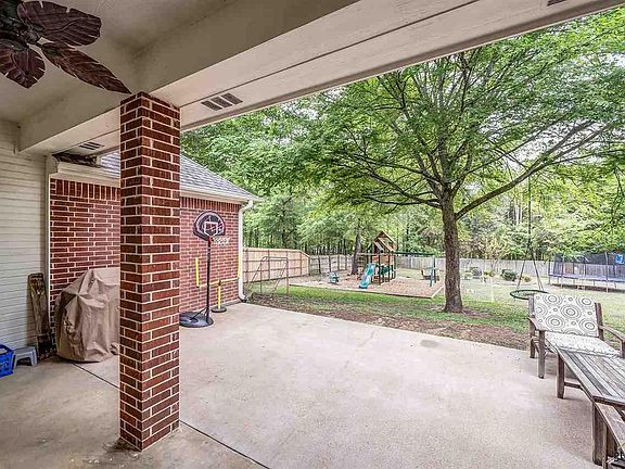 4th image of 18510 Woodhollow Dr