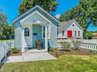 642 N Harrison Ave, Aurora, IL 60506
