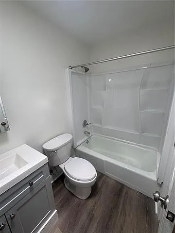 4401 Lefkoe St #A — Photo 13
