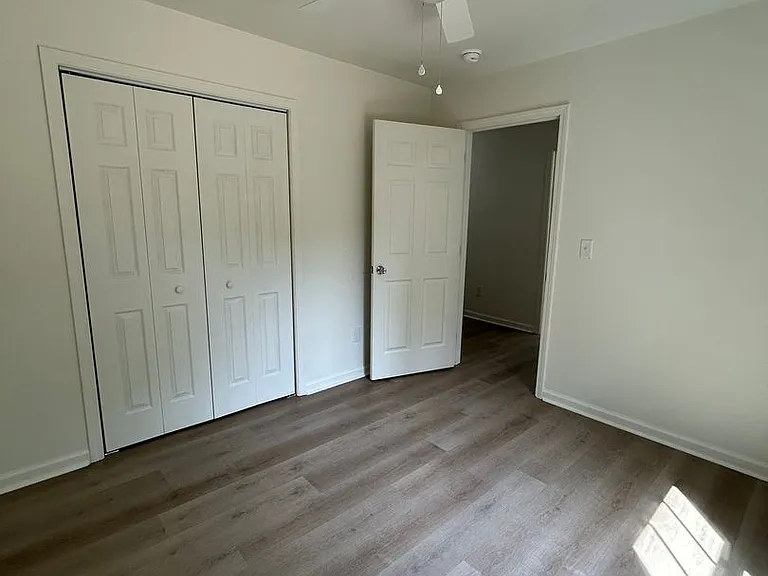 609 Center St — Photo 20