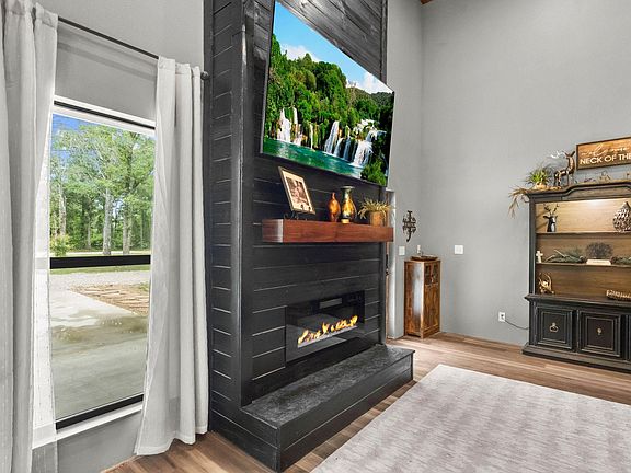 5th image of 2031 Bobcat Cir