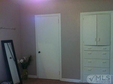 5th image of 933 Hawthorne St #3