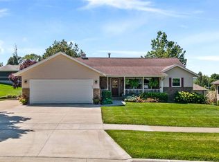 1206 12th Pl, Kalona, IA 52247