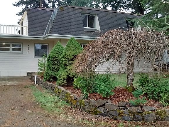 House from the circle drive