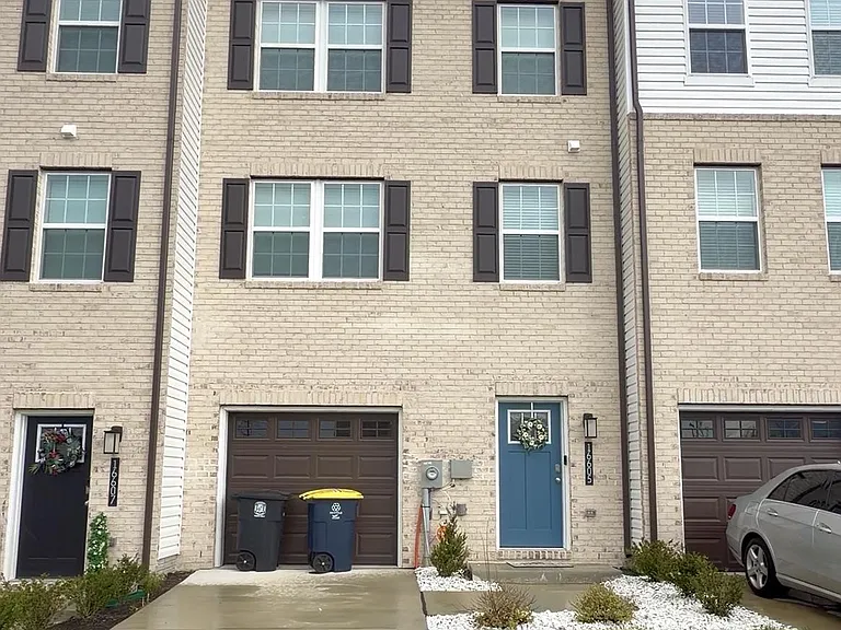 16605 Green Glade Dr — Photo 1