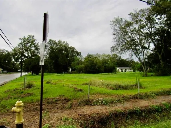 914 S Main St, Jennings, LA 70546