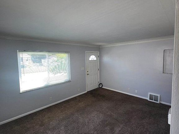 4th image of 2954 Penrose Ave