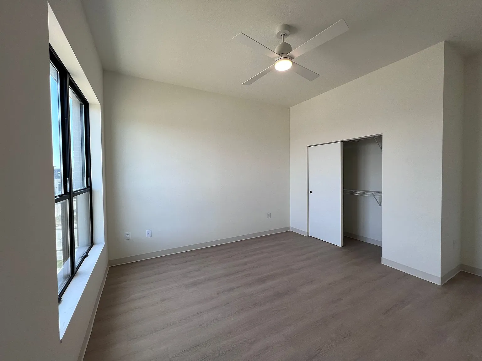 Roseann Lofts — Photo 4