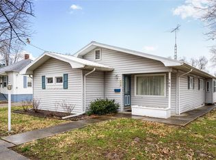 906 N Walnut St, Litchfield, IL 62056