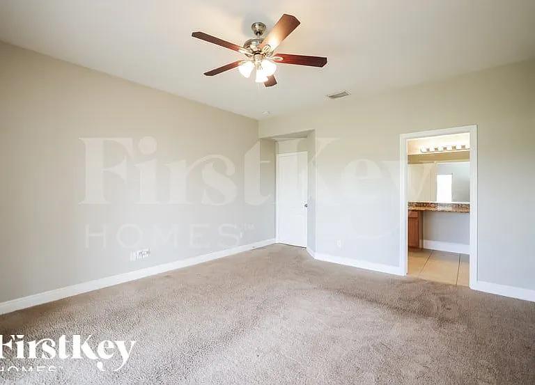 1720 NW 9th Ter — Photo 9