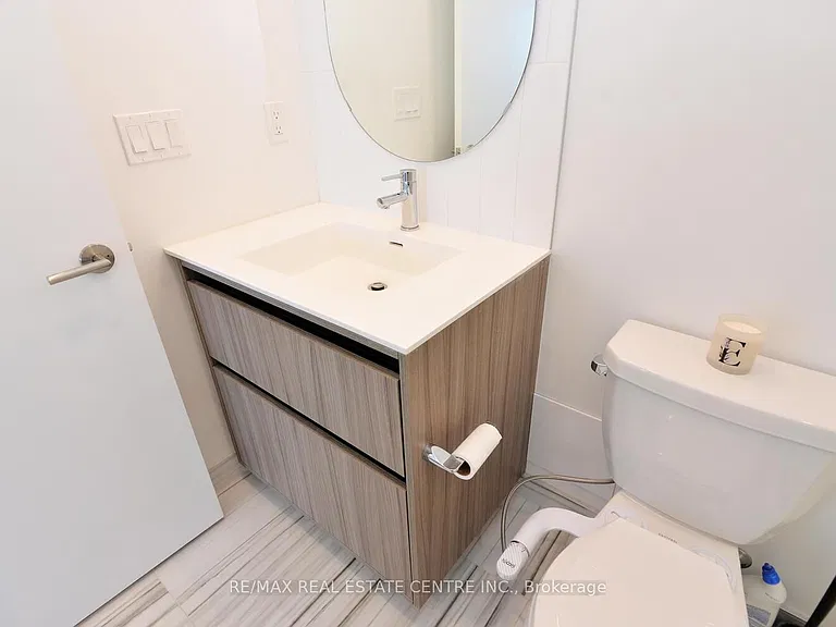 7950 Bathurst St #416 — Photo 49