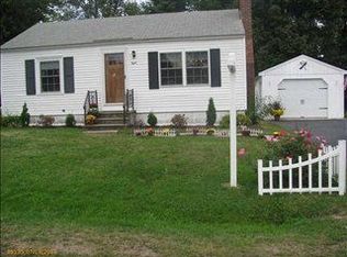 8 Prince St, Cumberland, ME 04021