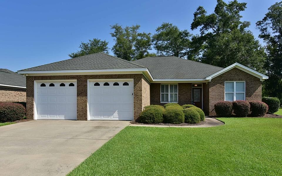 1st image of 213 Saxton Pl