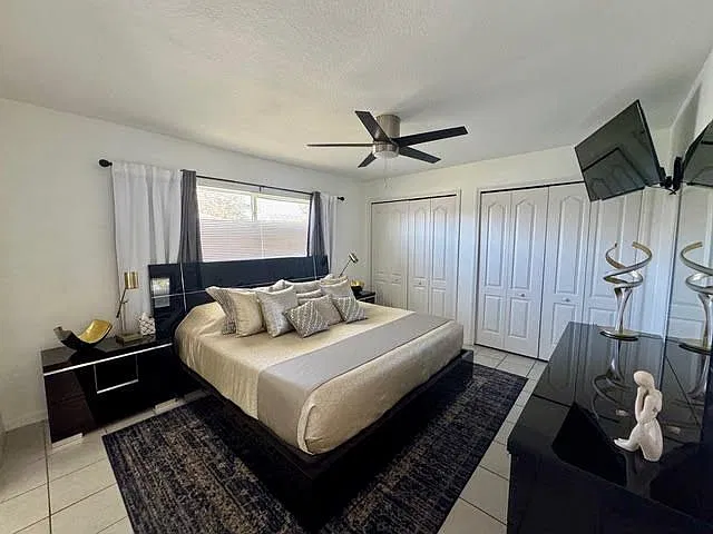 3 bed, 2.0 bath, 1215 sqft, $1,900 — Photo 3