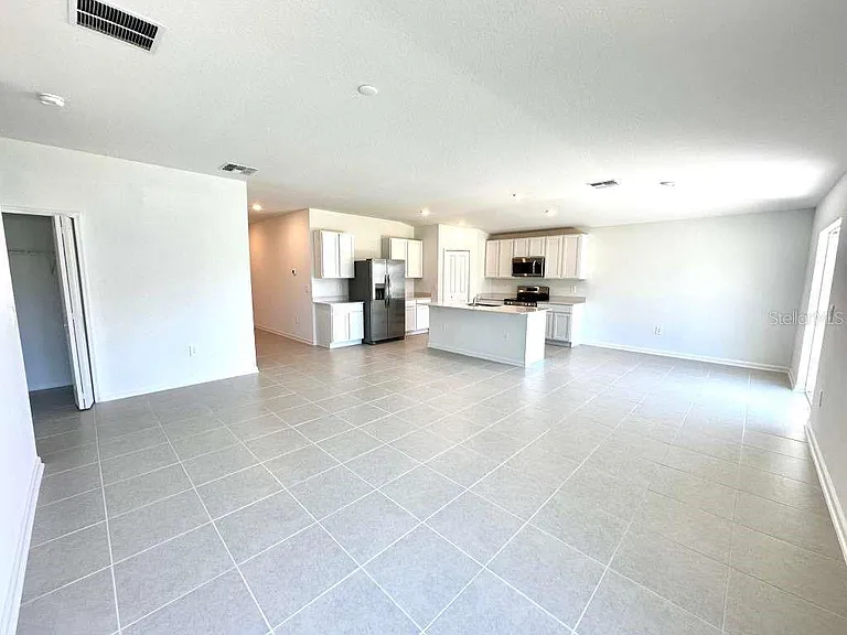 2102 Chris Dr — Photo 22