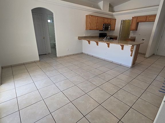 4th image of 3225 N Yavapai St