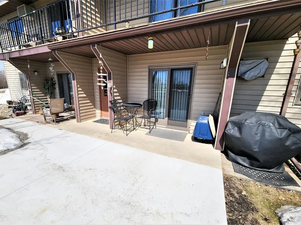 620 7th Ave NE APT 2, Pipestone, MN 56164
