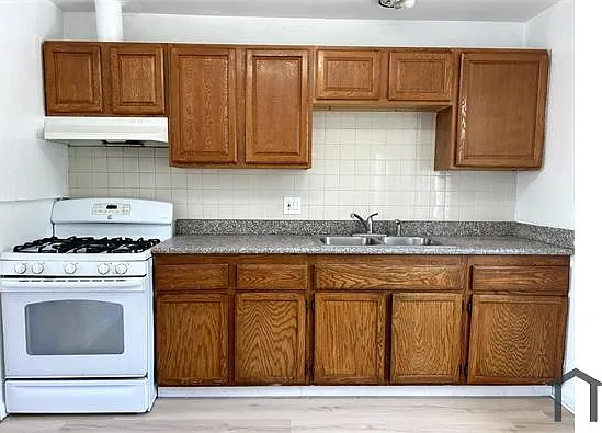 2 bed, 750 sqft, $2,450 — Photo 4