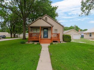 601 S Peoria St, Louisburg, KS 66053