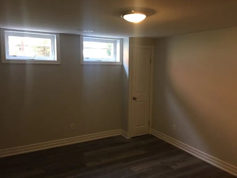254 Altamira Rd #BASEMENT — Photo 12