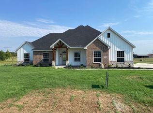 2001 Donna Ct, Azle, TX 76020