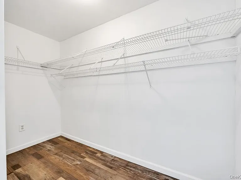 405 Massapequa Ave — Photo 22