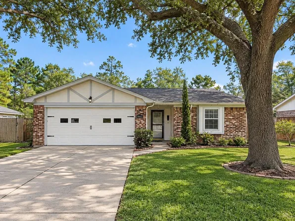 9915 Forest Hollow Dr, Baytown, TX 77521