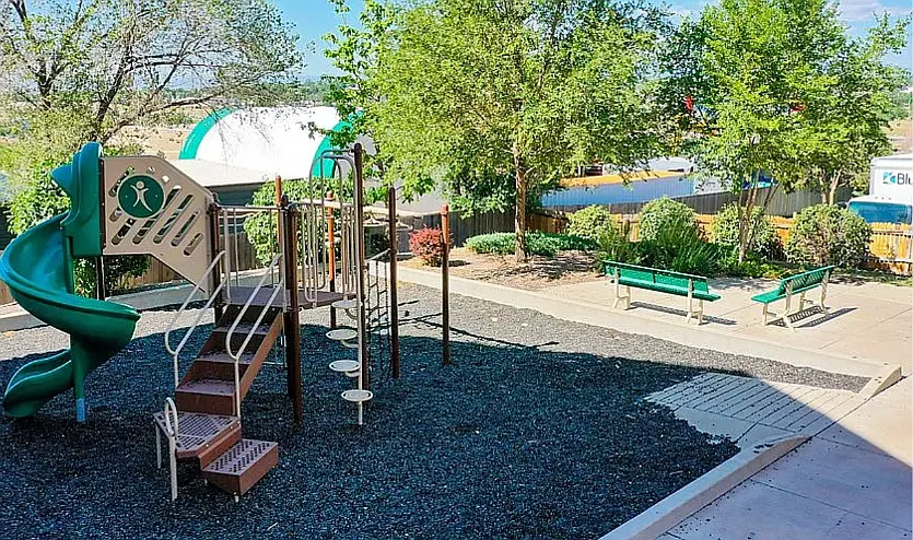 3 bed, 2.5 bath, 1378 sqft, $2,400 — Photo 4