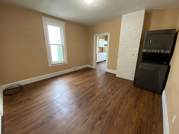 3rd image of 749A Sidney St #A